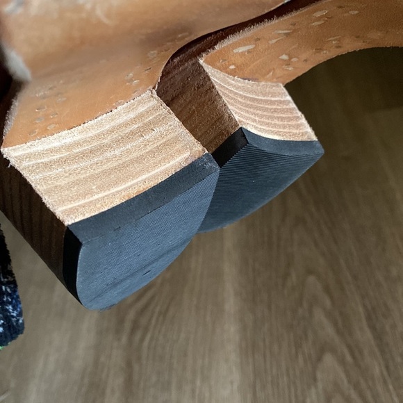 Freebird Caprice Red Leather Heeled Sandals - Picture 8 of 11